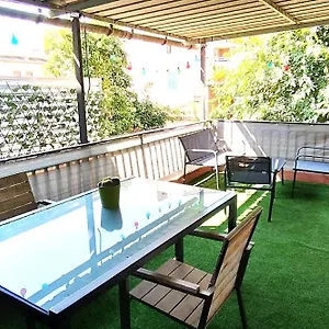 Entero Con Terraza En El Centro De Apartamento Rubí